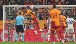Apuestas del Ajax vs Galatasaray: Choque clave en Ámsterdam por Europa League
