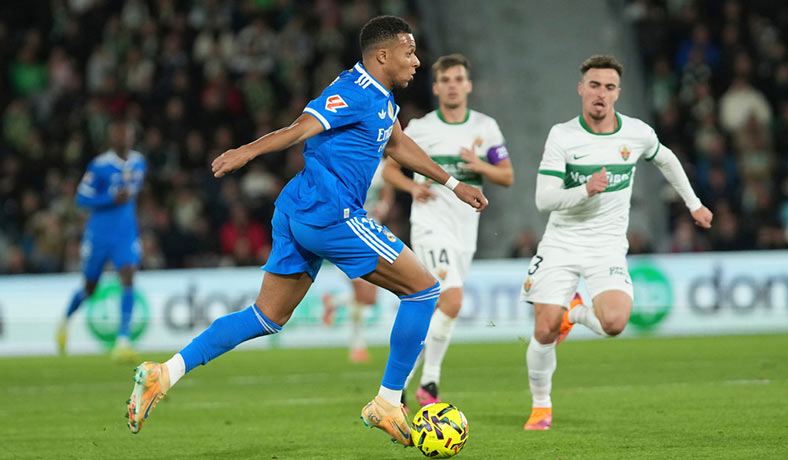 Kylian Mbappe del Real Madrid en partido ante Elche
