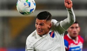 El líder y un grande en remontada: Previa y cuotas de Audax Italiano vs Colo Colo