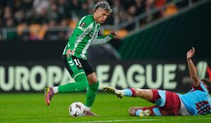 Duelo en La Cartuja con el pase en juego: Pronósticos de Betis vs Panathinaikos