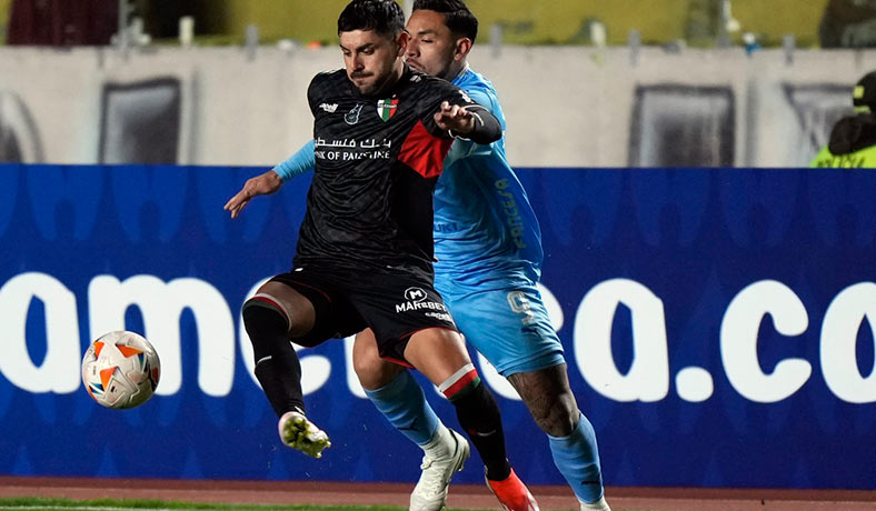 Jose Bizama de Palestino en partido contra Bolivar