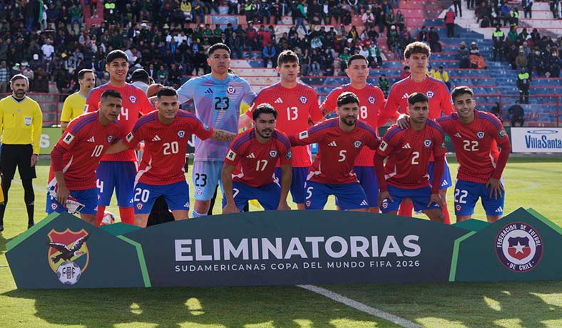 El once titular de Chile que jugó frente a Bolivia