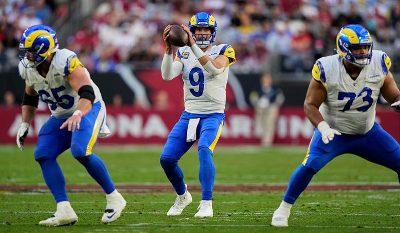 Matthew Stafford de LA Rams en juego contra Arizona