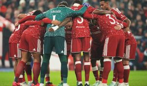 Unos Reds en alza reciben a los Blues de Xabi: Apuestas de Liverpool vs Chelsea