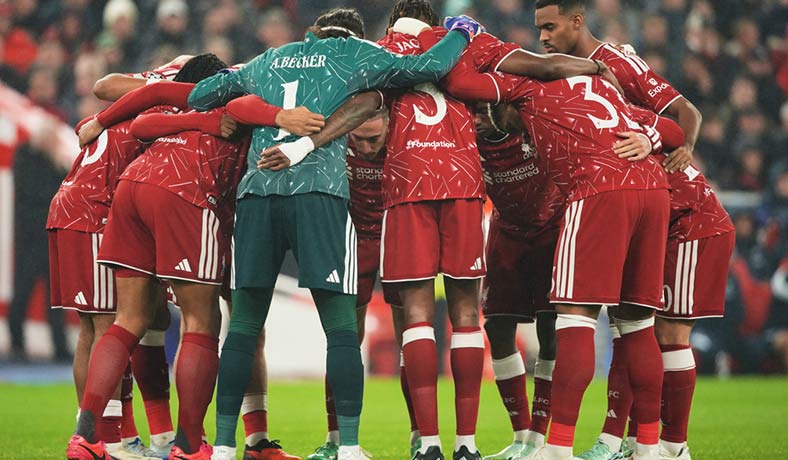 Unos Reds en alza reciben a los Blues de Xabi: Apuestas de Liverpool vs Chelsea