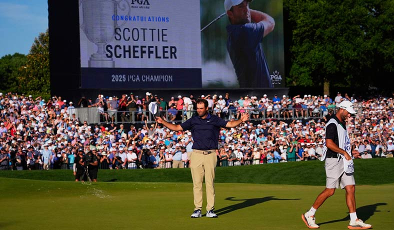 Scottie Scheffler celebra el PGA Championship de 2025