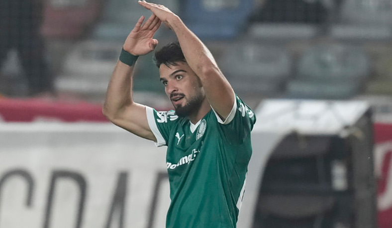 Flaco Lopez celebra un gol de Palmeiras en la Libertadores