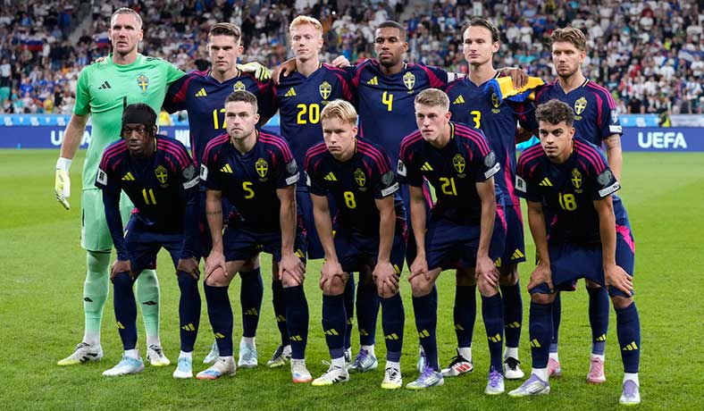 El equipo de Suecia en partido contra Eslovenia