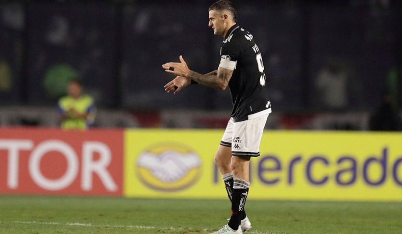 Pablo Vegetti de Vasco en partido de Copa Sudamericana