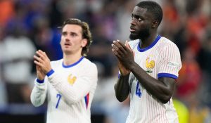 Previa y apuestas de Francia vs Italia con ilusiones renovadas en París