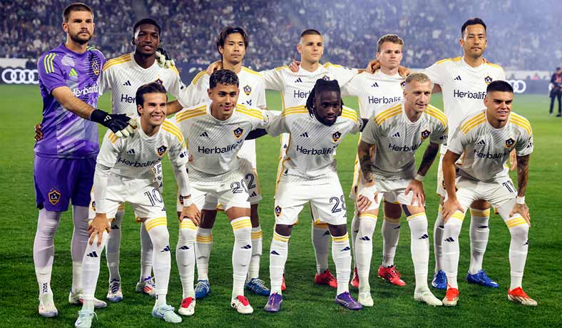 El equipo de Galaxy antes de la final del Oeste en la MLS