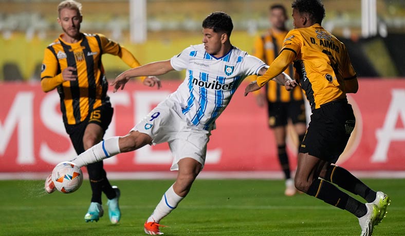 Maximiliano Rodriguez de Huachipato en partido de Libertadores